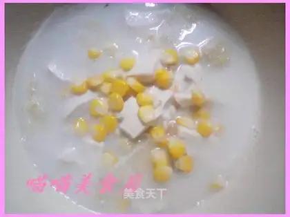 Cream-cray shrimp tofu soup