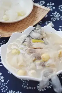 Silver-eared oak soup