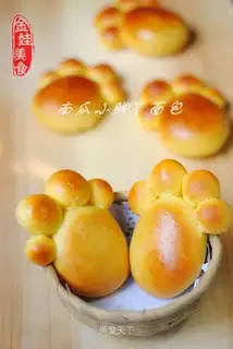 Pumpkin little foot bread