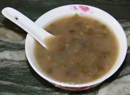 Iced green bean soup