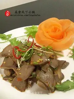 A red-oiled duck