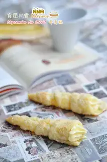 The croissant