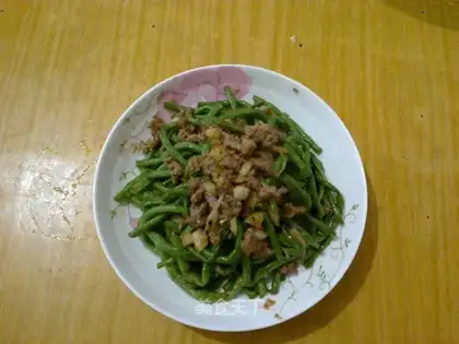 Garlic mashed beans
