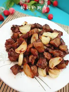 Garlic duck leg