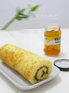 Fresh orange cake roll