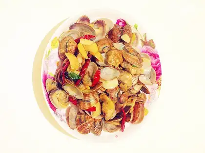 Spicy clams