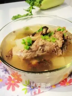 Bone radish soup