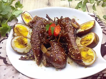 Five radiant duck wings