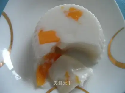 Milk mango pudding