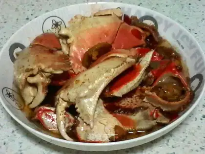Spicy sauce, crabcrackers