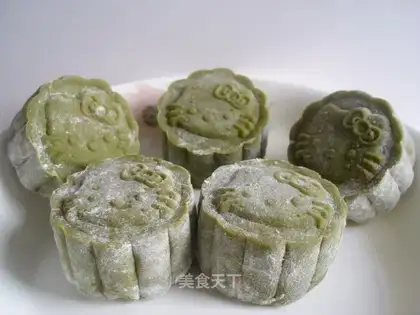 Tea ice-cream mooncake