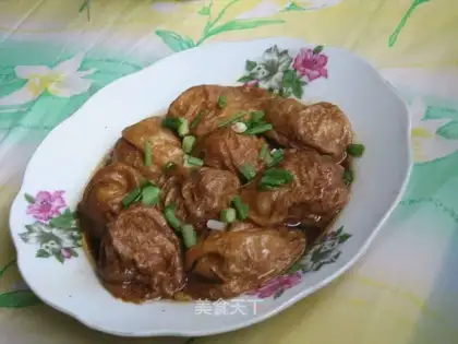 The pasta's full of meat
