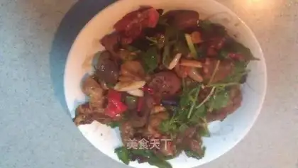 Spicy chicken with dates