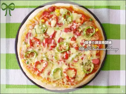 A garden sausage pizza