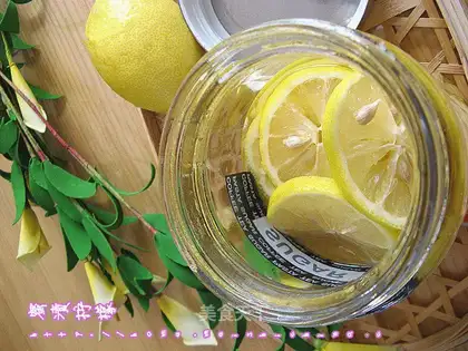 Honeyed lemon