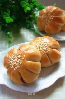 Flower bean bread