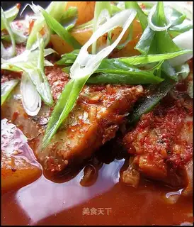 Hot sauce with fish