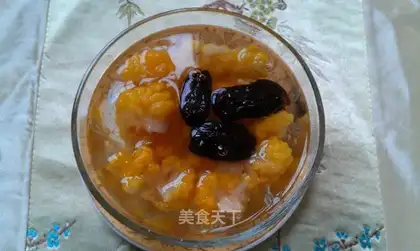 Gold-eared dates