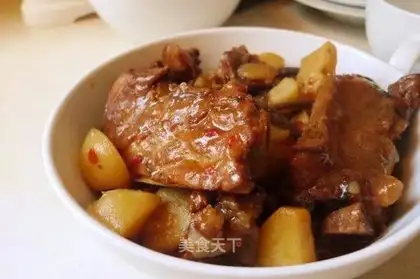 Potato stew ribs