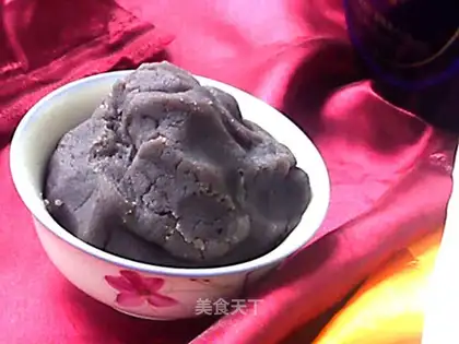 Cream blueberries