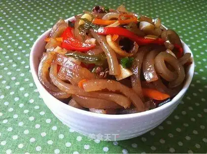 Spicy pork skin