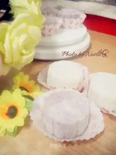 Ice mooncake