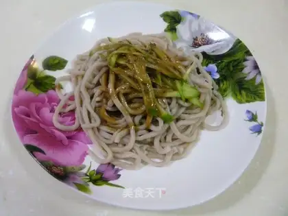 A cold noodle