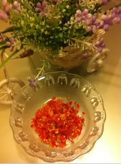 Cut the chili
