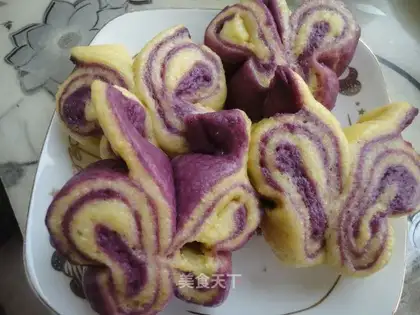 Colored butterfly rolls