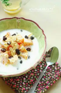 Pumpkin almond yogurt