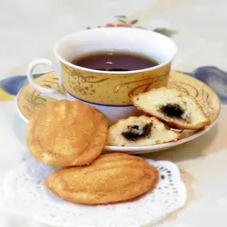 Wine heart chocolate Madeleine