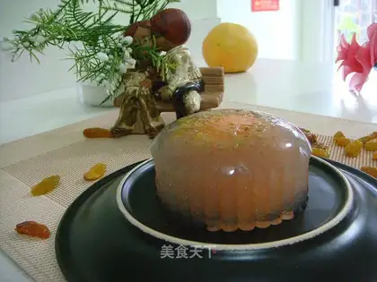 Cinnamon Crystal Mooncake