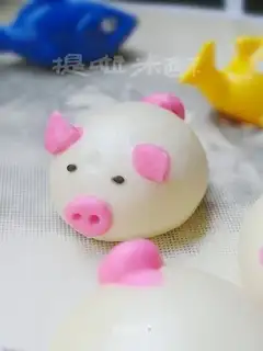 Pig fruit buns