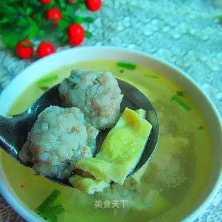 Eggball soup