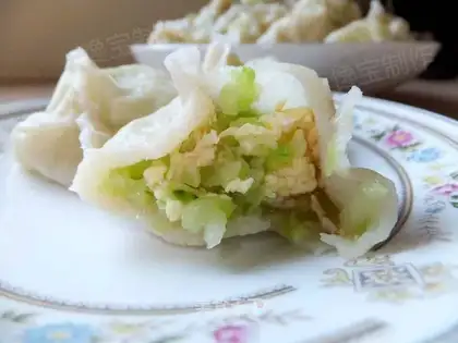 Cucumber egg dumplings