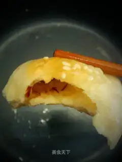 A date almond