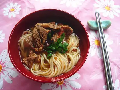 We'll burn beef noodles in the private room