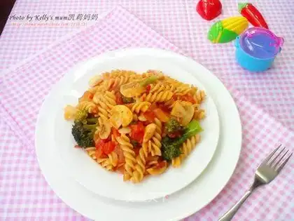 Tomato mushroom pasta
