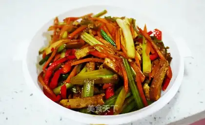 Celery fried dry