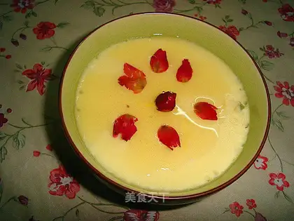Milk rose stew