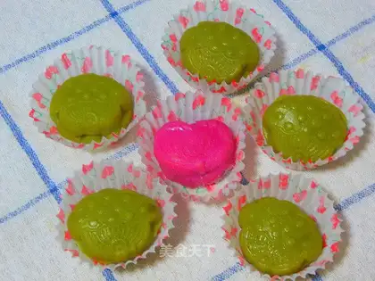 Old moon cakes