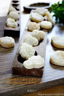 Mini ice mooncake