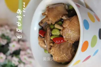 Soybeans fried chicken wings