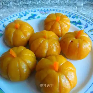 Pumpkin bun