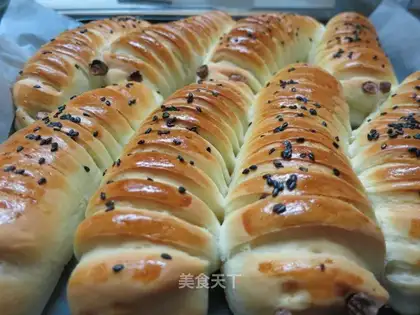 caterpillar bean bread