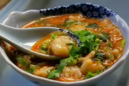 Tomato noodle soup