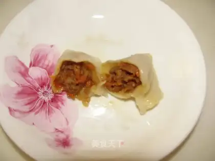 Carrot meat dumplings