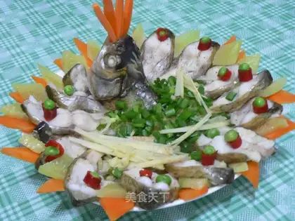 Peacock Opens Fish