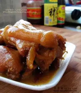 Spicy pig hoof