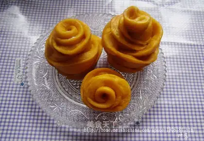 Rose roll